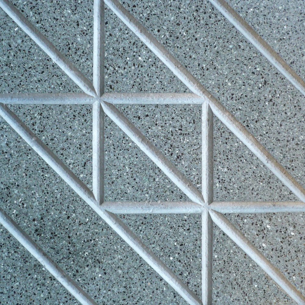 BALDOSON GRANITICO DIAGONAL GRIS